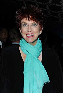 How tall is Marcia Wallace?